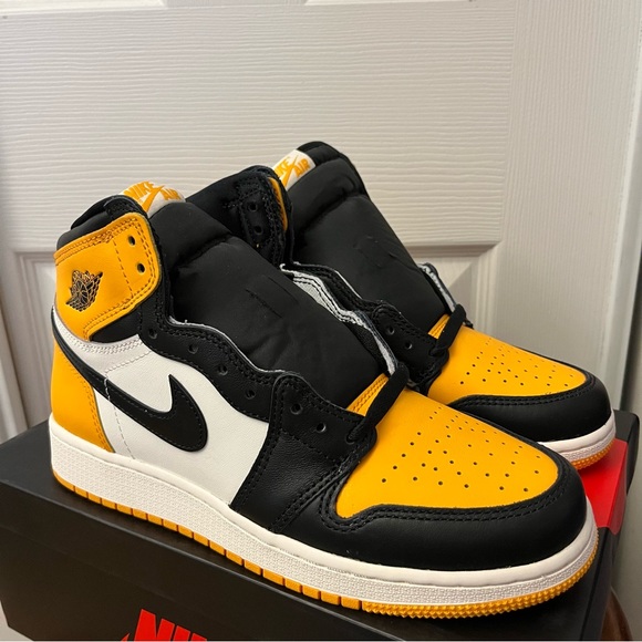 Nike Air Jordan 1 Retro High OG ‘Taxi’ GS Size 6.5Y 575441-711 - Picture 2 of 13